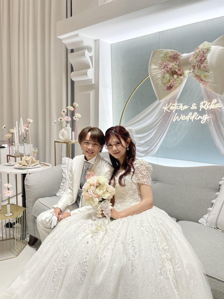 メイン装飾:大きな手作りリボン